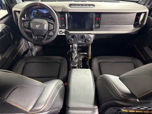 Used 2022 Ford Bronco Badlands w/ Sasquatch Package AWD/4WD image 24
