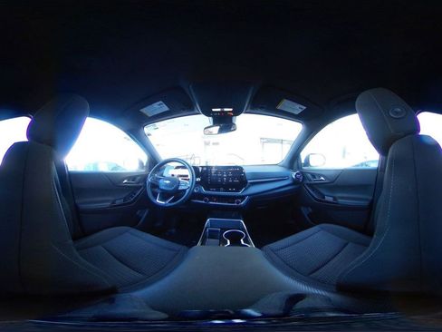 Used 2025 Chevrolet Equinox LT image 39