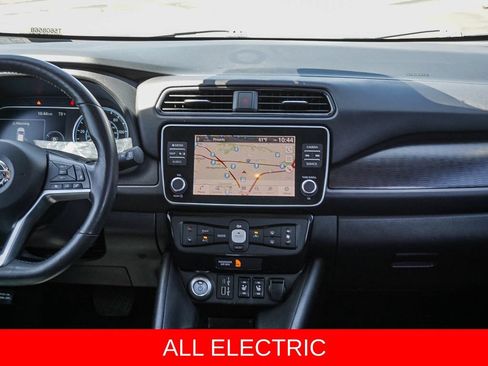 Used 2022 Nissan Leaf SV FWD image 15