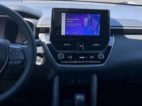 Used 2025 Toyota Corolla Cross AWD Hybrid w/ Convenience Package image 7