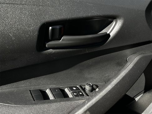 Used 2024 Toyota Corolla LE image 21