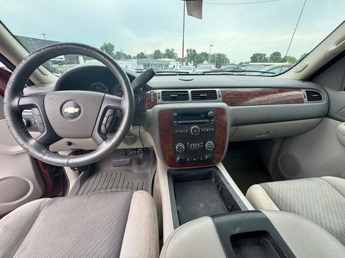 Used 2009 Chevrolet Avalanche LT w/ Convenience Package #1 AWD/4WD image 19