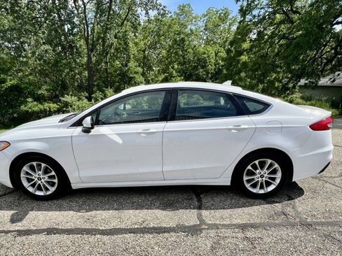 Used 2020 Ford Fusion SE FWD image 1