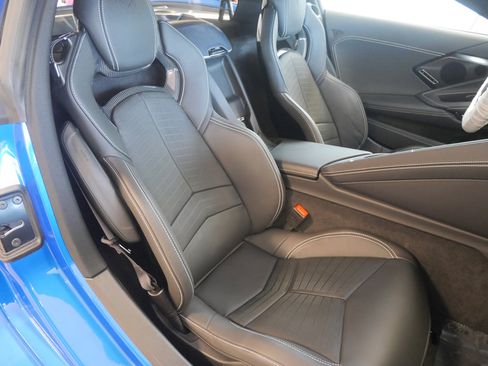 Used 2024 Chevrolet Corvette Stingray Preferred Cpe w/ Z51 Performance Package image 17