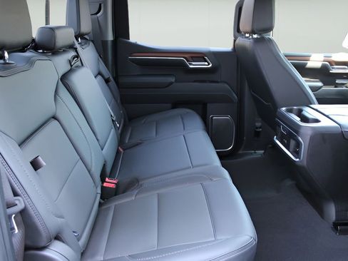 Used 2023 GMC Sierra 1500 Denali w/ Denali Reserve Package AWD/4WD image 22
