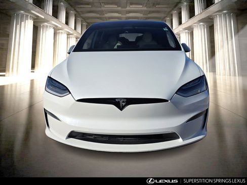 Used 2022 Tesla Model X Plaid image 4