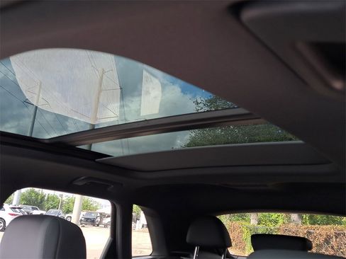 New 2025 Audi Q3 2.0T Premium image 16