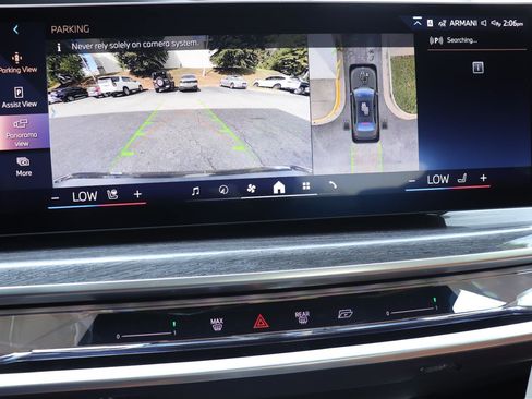 New 2026 BMW 740i xDrive w/ Premium Package image 30