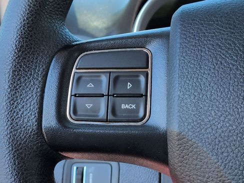 Used 2019 Dodge Journey SE FWD image 22