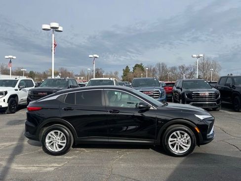 Certified 2024 Buick Envista Preferred w/ Convenience I Package image 4