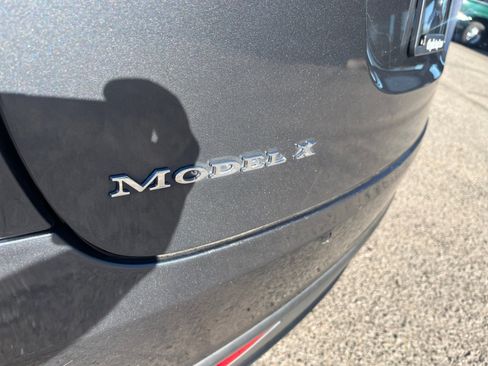 Used 2016 Tesla Model X image 23