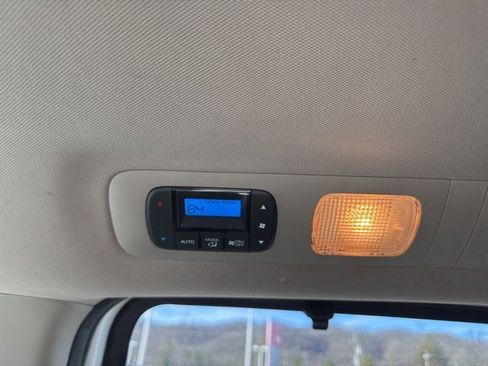 Used 2011 Honda Odyssey EX-L image 16