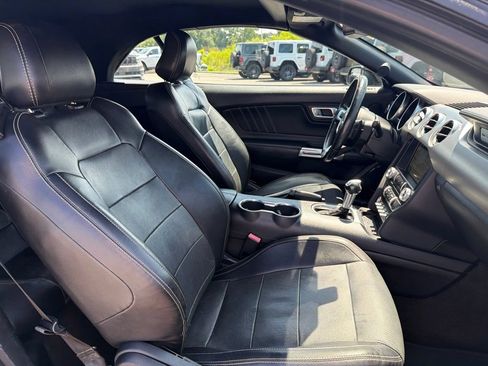 Used 2018 Ford Mustang Premium RWD image 20