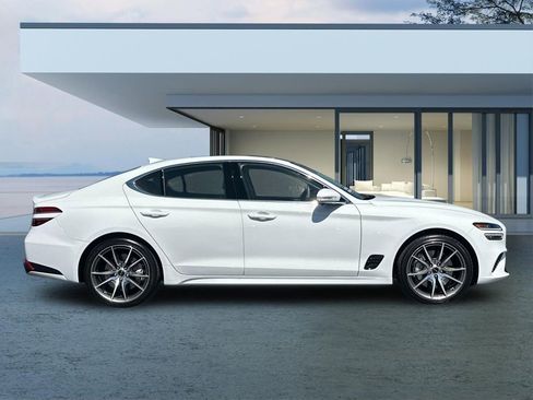 Used 2026 Genesis G70 2.5T Prestige image 3