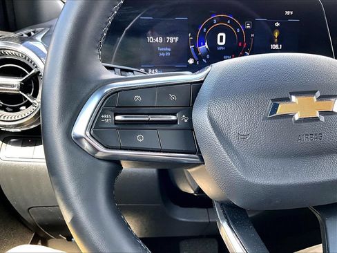 Used 2025 Chevrolet Equinox LT FWD image 14