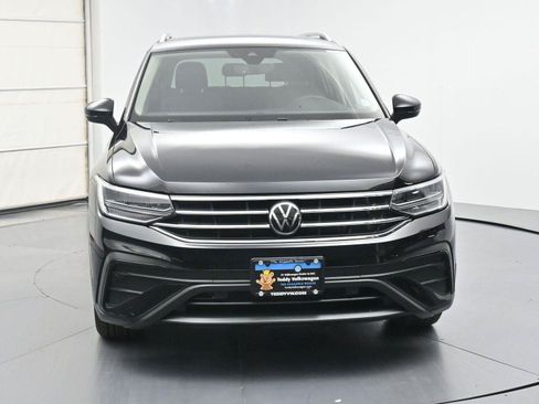 Used 2022 Volkswagen Tiguan SE w/ Panoramic Sunroof Package AWD/4WD image 27