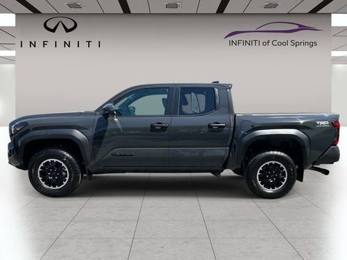 Used 2024 Toyota Tacoma TRD Off-Road image 4