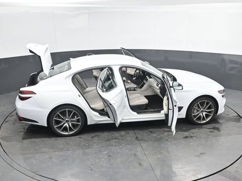Used 2024 Genesis G70 2.5T image 48