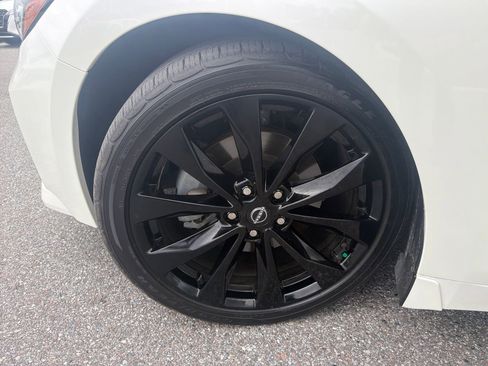 Certified 2023 Nissan Maxima SR w/ Sport Mat Group image 42