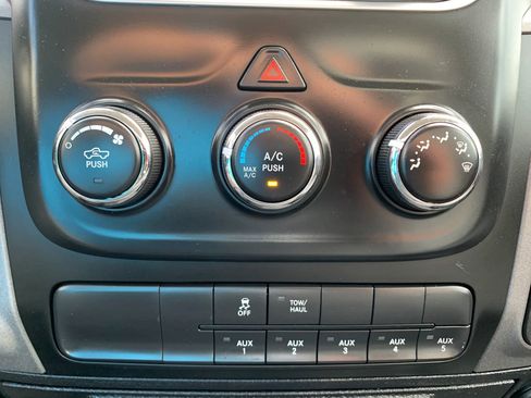 Used 2015 RAM 2500 Tradesman RWD image 16