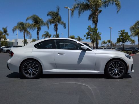 Used 2026 BMW 230i Coupe w/ Convenience Package RWD image 11