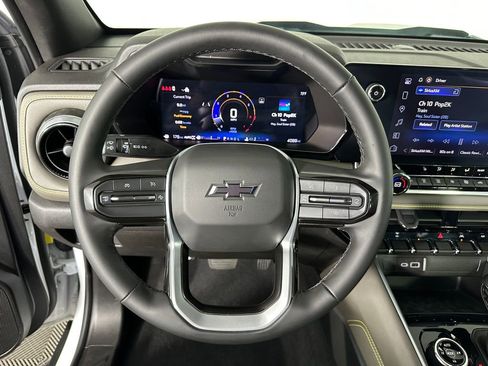 Used 2024 Chevrolet Colorado ZR2 AWD/4WD image 12