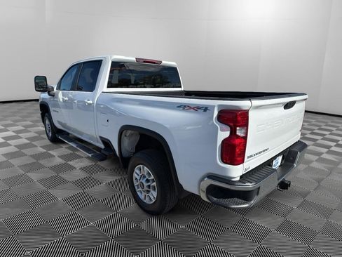 Used 2024 Chevrolet Silverado 2500 LT image 5