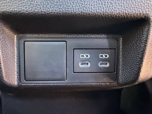 Used 2025 Toyota Tacoma TRD Off-Road AWD/4WD image 18