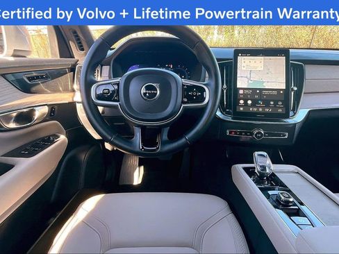 Used 2025 Volvo XC90 B6 Plus image 8