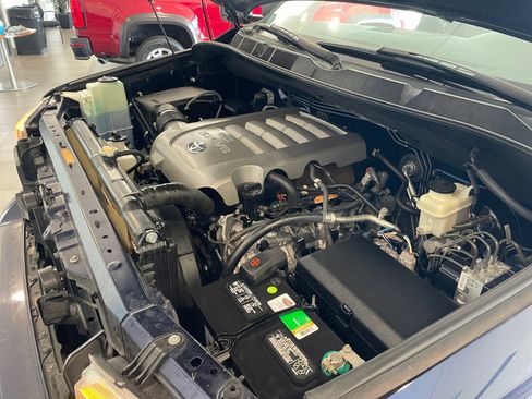 Used 2010 Toyota Tundra 4x4 Double Cab image 22