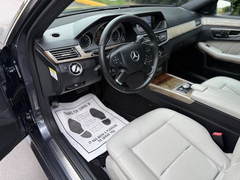 Used 2011 Mercedes-Benz E 350 4MATIC Sedan image 22