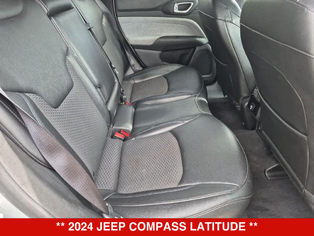 Used 2024 Jeep Compass Latitude AWD/4WD image 20