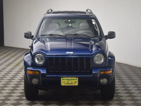 Used 2004 Jeep Liberty Limited w/ 17" Chrome Wheel & Tire Group AWD/4WD image 18