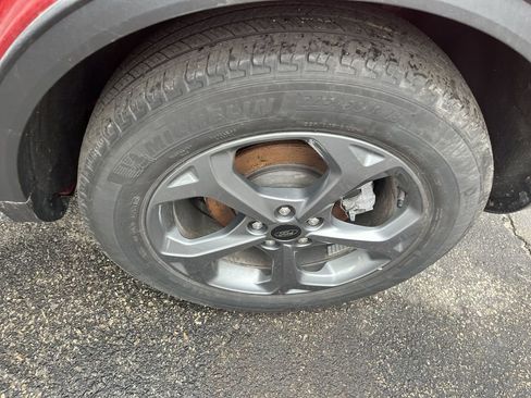 Certified 2025 Ford Escape ST-Line AWD/4WD image 2