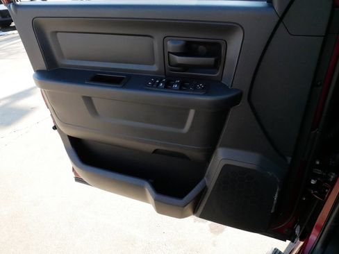 Used 2017 RAM 1500 Express w/ Express Value Package image 29