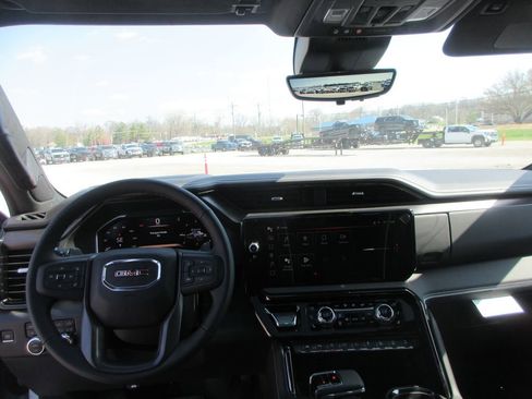 New 2026 GMC Sierra 1500 AT4X AWD/4WD image 16