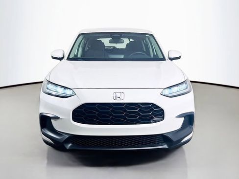 Used 2023 Honda HR-V LX image 2