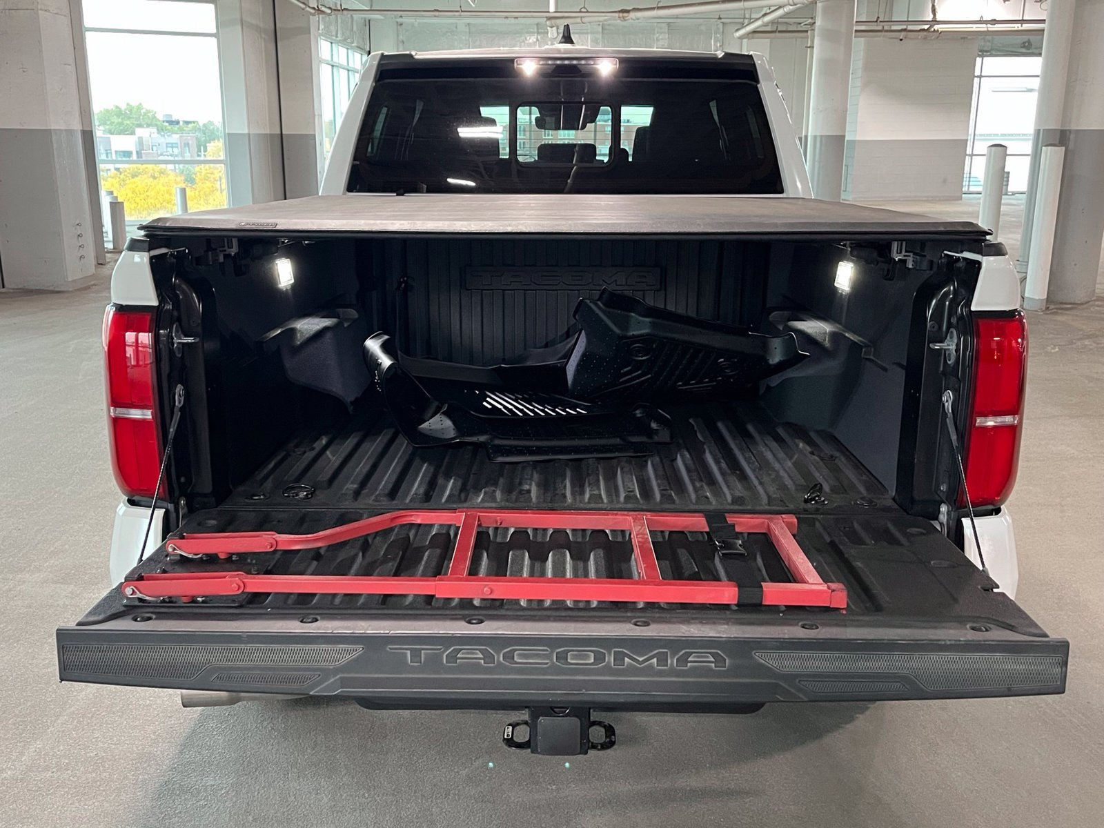 Used 2024 Toyota Tacoma SR5 AWD/4WD image 10