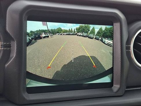 Certified 2023 Jeep Wrangler Unlimited Sahara w/ LED Lighting Group AWD/4WD image 30