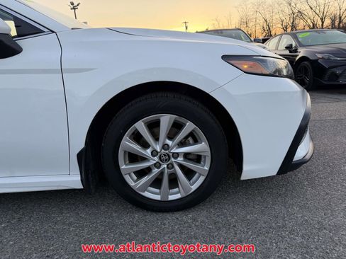 Used 2023 Toyota Camry SE image 7