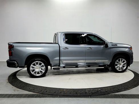 Used 2023 Chevrolet Silverado 1500 High Country image 8