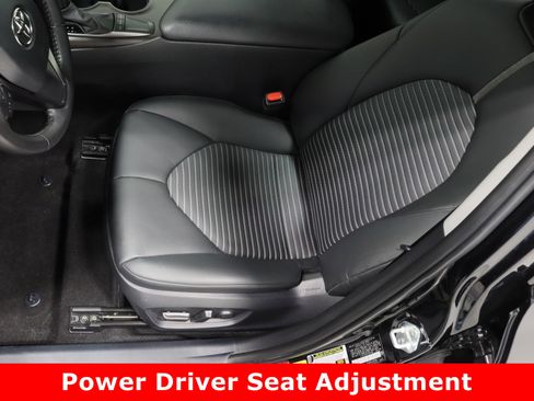 Used 2023 Toyota Camry SE image 15