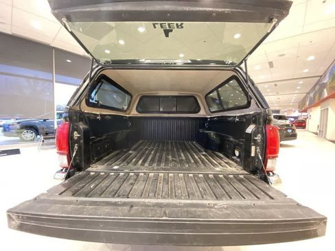 Used 2018 Toyota Tacoma TRD Off-Road image 26