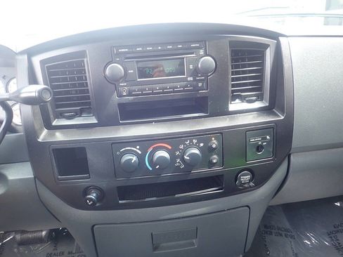 Used 2006 Dodge Ram 1500 Truck ST w/ V6 Value Group image 4