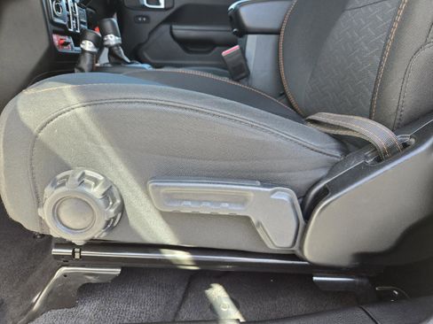 Used 2021 Jeep Gladiator Mojave w/ Trailer Tow Package image 25