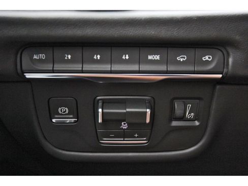 New 2026 Cadillac Escalade Platinum Sport w/ LPO, ONYX Package AWD/4WD image 15