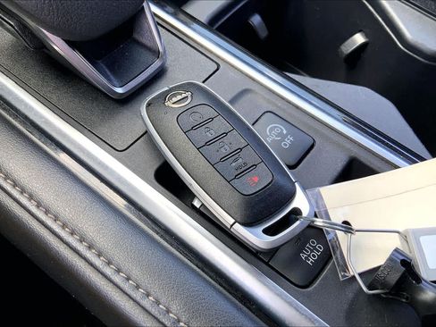 Used 2025 Nissan Pathfinder SV FWD image 13