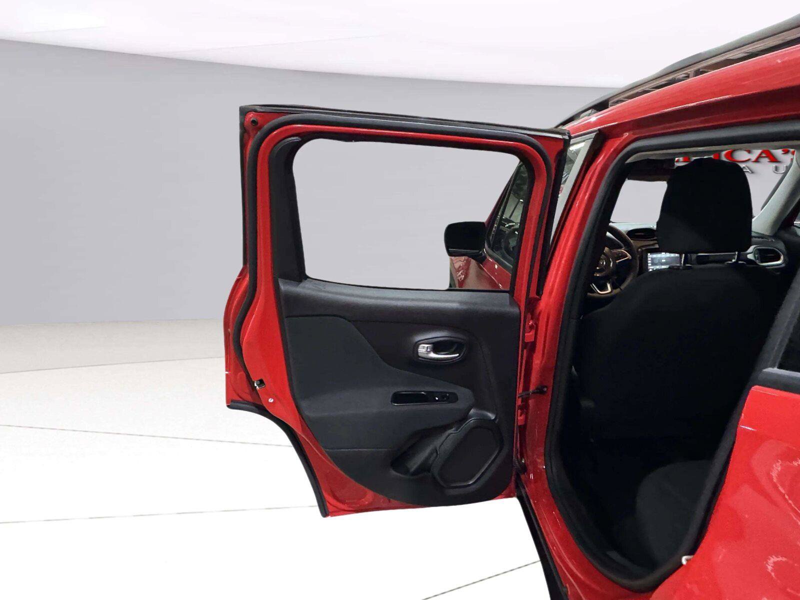 Used 2020 Jeep Renegade Latitude AWD/4WD image 38