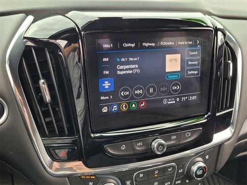 Used 2023 Chevrolet Traverse High Country image 31