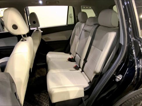 Used 2020 Volkswagen Tiguan SEL image 20